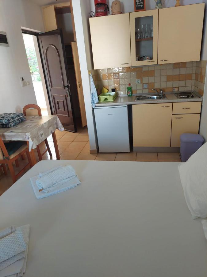Apartmani Lavanda 파그 외부 사진